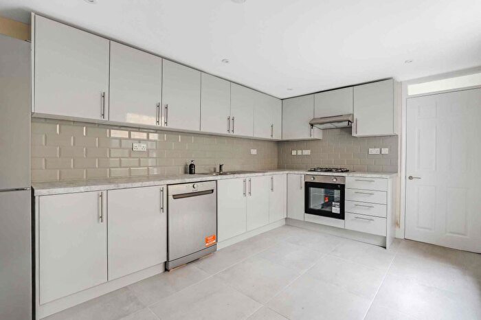 3 Bedroom Terraced House To Rent In Fairlawn Park, London, SE26