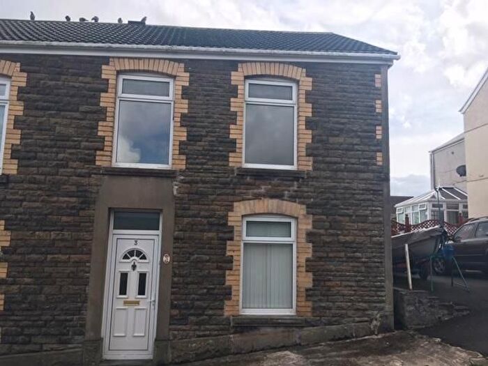 3 Bedroom Property To Rent In Faull Street, Swansea, SA6