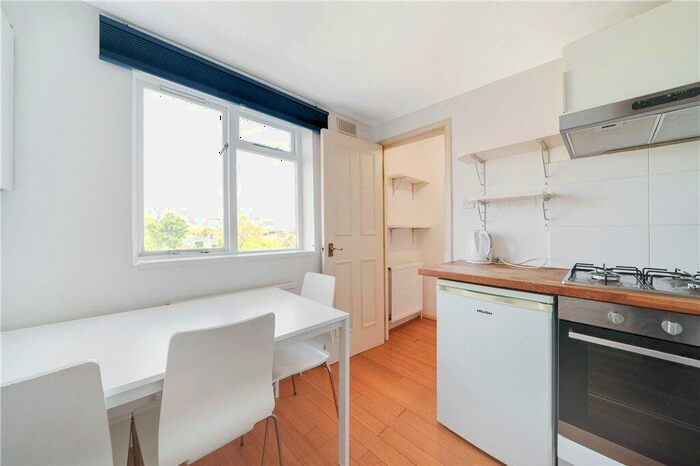 1 Bedroom Apartment For Sale In Goodrich Road, East Dulwich, London, SE22