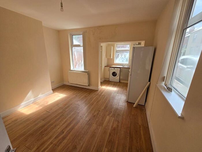 2 Bedroom Terraced House To Rent In Harrington Street, Mansfield, Nottinghamshire, NG18