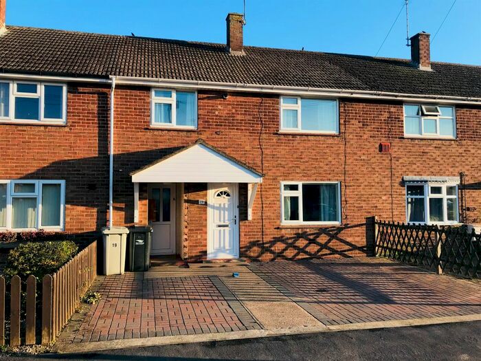 3 Bedroom Terraced House For Sale In Stenner Road, Coningsby, Lincoln LN4