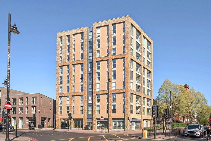 1 Bedroom Flat For Sale In Stockwell Park Walk, Brixton, London, SW9