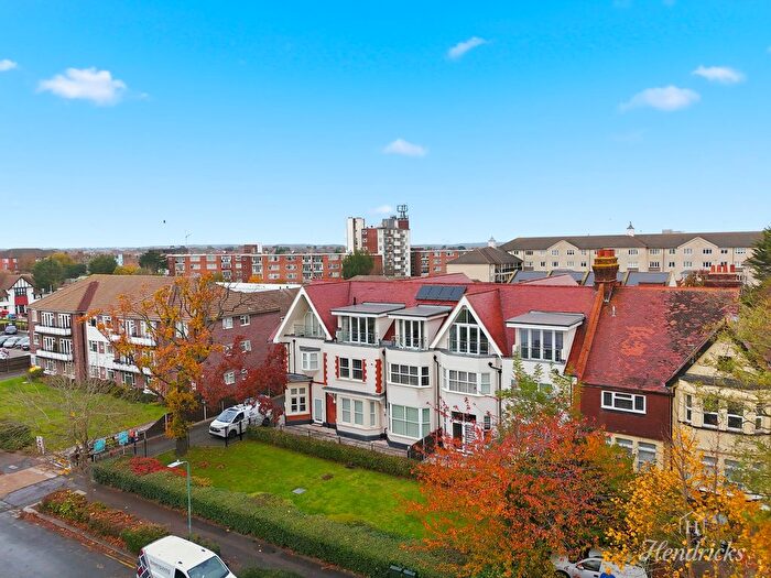 2 Bedroom Flat For Sale In St. Hildas Mews, Westcliff-On-Sea, SS0