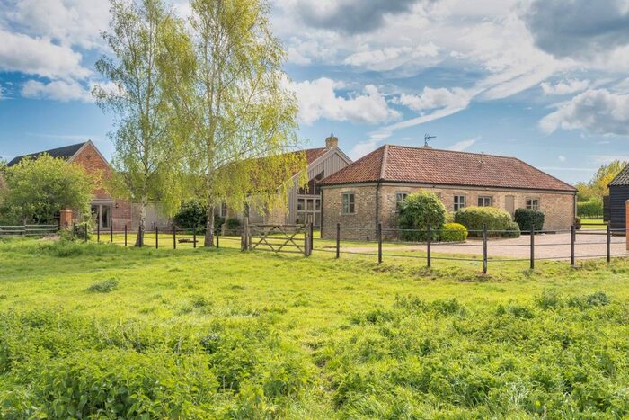 5 Bedroom Barn Conversion For Sale In Low Road, Thurlton, Norwich, NR14