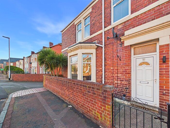 2 Bedroom Flat For Sale In Silverdale Terrace, Gateshead, NE8