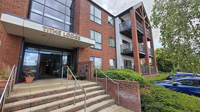 2 Bedroom Flat For Sale In Tithe Lodge, Southam, CV47