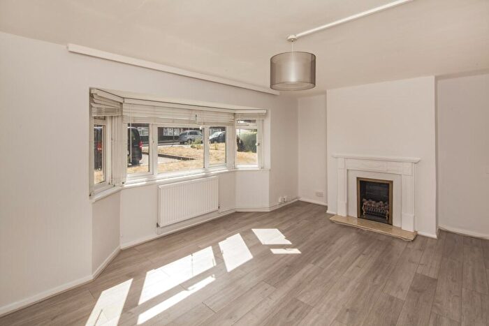2 Bedroom Flat To Rent In Newlands Park Sydenham, SE26