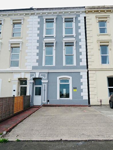 8 Bedroom Terraced House For Sale In North Road East, Plymouth. Bed Student Investment, PL4