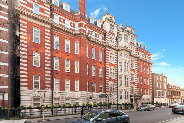 3 Bedroom Flat To Rent In Bolsover Street, Fitzrovia, London, W1W
