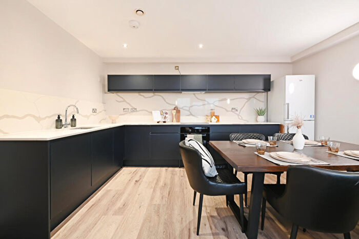 2 Bedroom Apartment To Rent In West One Peak, Cavendish Street, Sheffield, S3