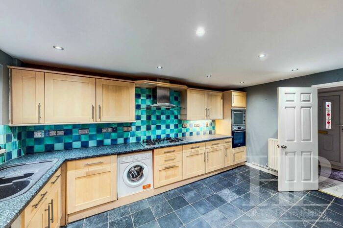 4 Bedroom Detached House To Rent In Bashford Way, Worth, RH10