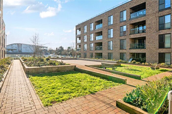 1 Bedroom Flat For Sale In Spitfire Chase, Walton-On-Thames, KT12