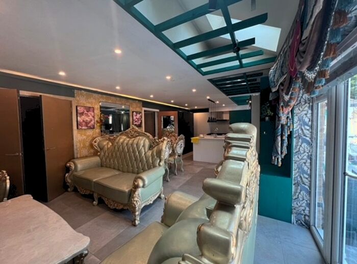 7 Bedroom Detached House To Rent In Cobmead Grove, Essex, EN9