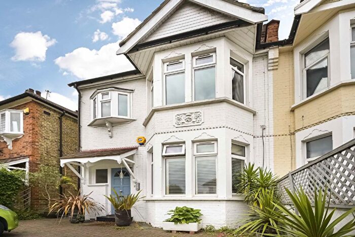 2 Bedroom Flat To Rent In Noel Road, London, W3