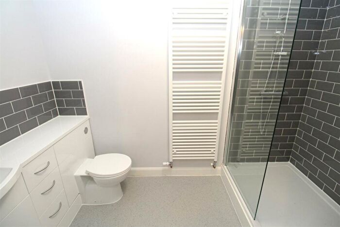 1 Bedroom Flat To Rent In Station Square, Petts Wood, Orpington, BR5