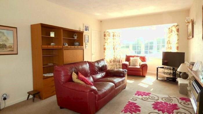 4 Bedroom Detached House For Sale In New Crescent, Leeds, West Yorkshire, LS18