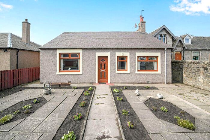 3 Bedroom Detached House For Sale In Fountain Place, Loanhead, Midlothian, EH20