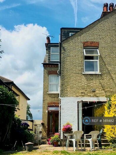1 Bedroom Flat To Rent In New Barnet, Barnet, EN4