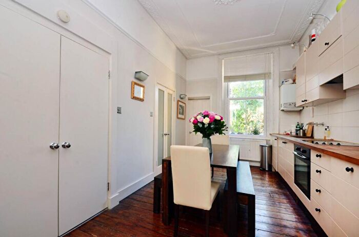 1 Bedroom Flat To Rent In Finborough Road, Chelsea, London, SW10