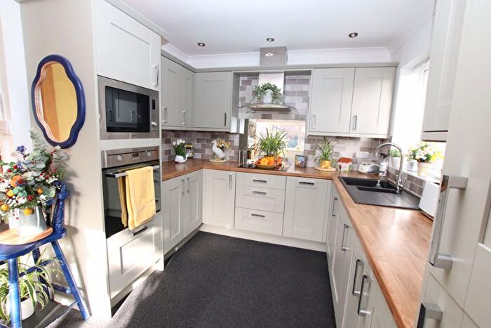 4 Bedroom Detached House For Sale In Newstead Avenue, Holton-Le-Clay, Grimsby, DN36