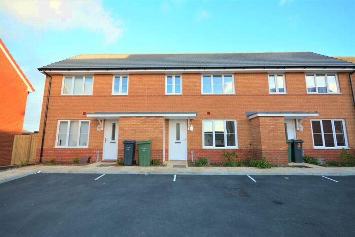 2 Bedroom End Of Terrace House To Rent In Cromwell Avenue, East Cowes, PO32