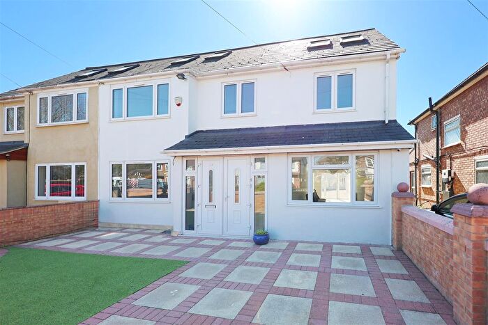 6 Bedroom Semi Detached House For Sale In Fairway Avenue, West Drayton, UB7