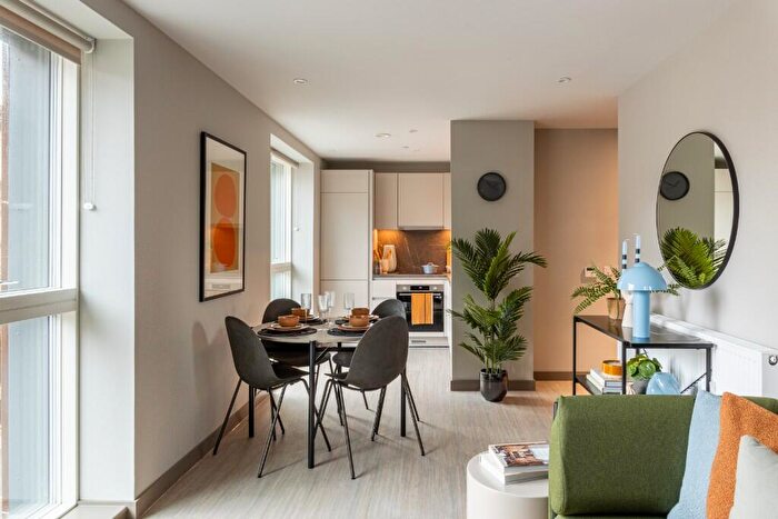 1 Bedroom Apartment To Rent In Candleriggs, Trongate, Glasgow, G1