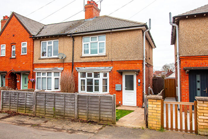 3 Bedroom End Of Terrace House To Rent In Tennyson Road, Rushden, NN10