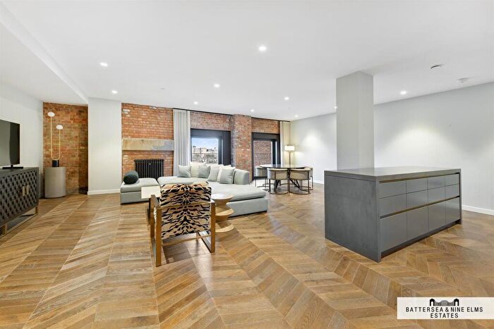 3 Bedroom Apartment To Rent In Switch House West, Circus Road West, London, SW11