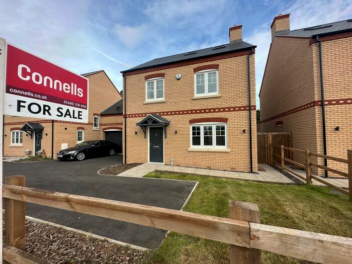 4 Bedroom Link Detached House For Sale In Great North Road, Little Paxton, St. Neots, PE19