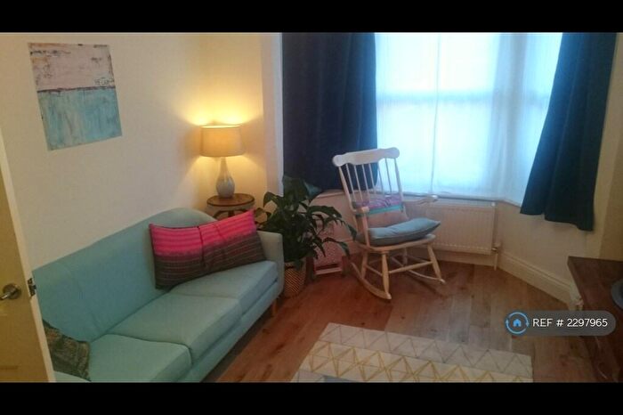 4 Bedroom Terraced House To Rent In Franklin Street, Reading, RG1
