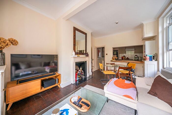 1 Bedroom Flat To Rent In Venn Street, Clapham, SW4