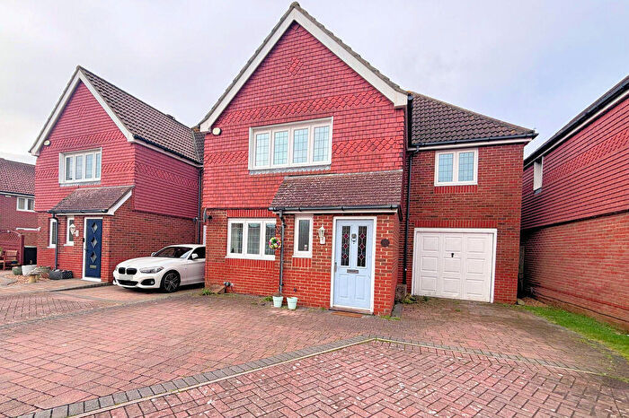 3 Bedroom Semi Detached House For Sale In Tiger Moth Close, Lee-On-The-Solent, PO13