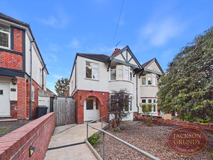 3 Bedroom Semi-Detached House For Sale In London Road, Delapre, NN4