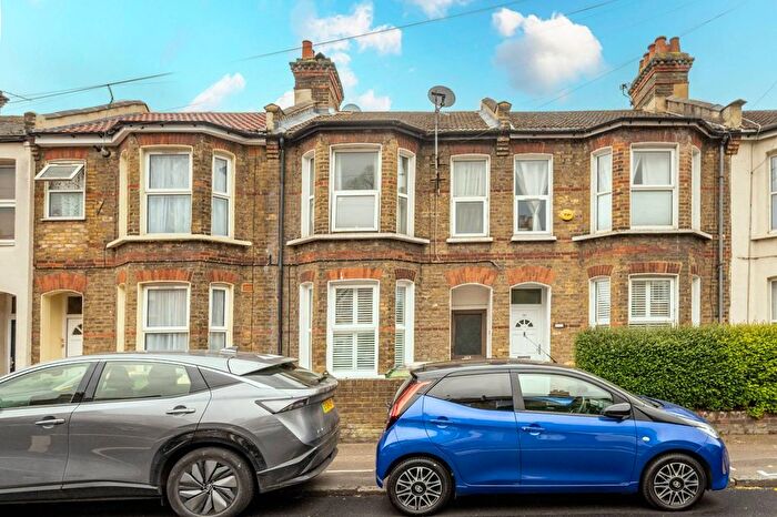1 Bedroom Flat For Sale In Grange Road, Plaistow, London, E13