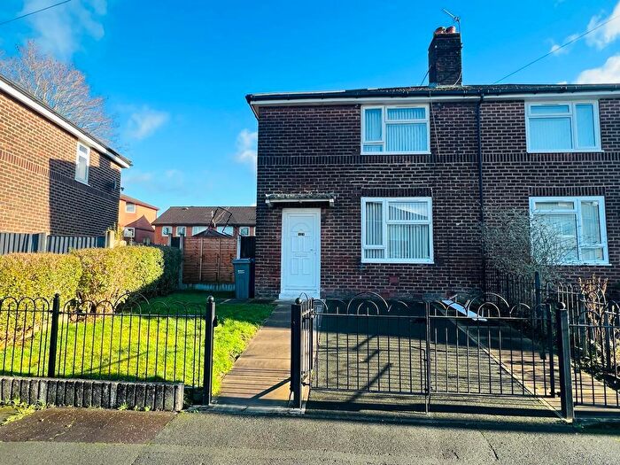2 Bedroom Semi Detached House To Rent In Forber Crescent, Manchester, M18