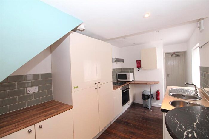 6 Bedroom House To Rent In Rhymney Street, Cathays, Cardiff, CF24