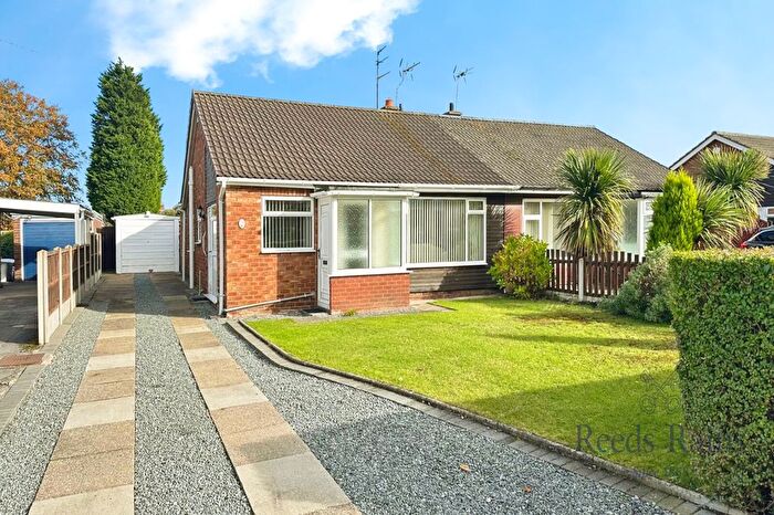 3 Bedroom Bungalow To Rent In Langdale Grove, Selby, North Yorkshire, YO8