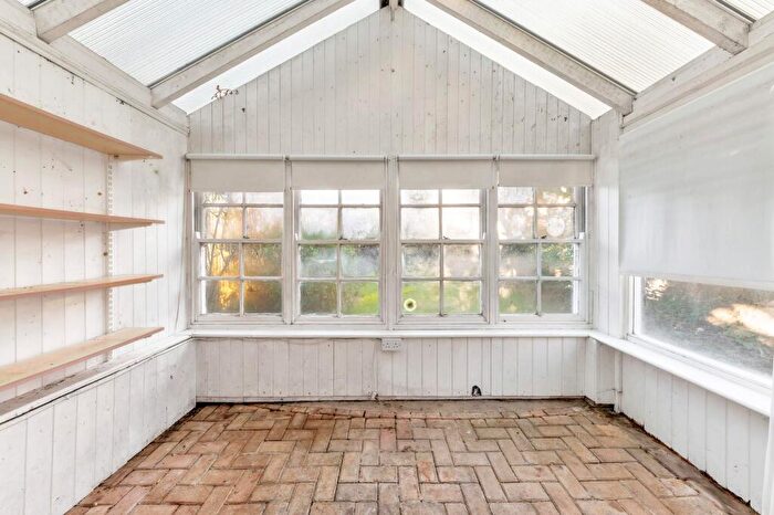 2 Bedroom Cottage For Sale In High Street, Barkway, SG8