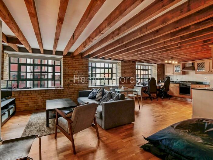 1 Bedroom Apartment To Rent In Merchant Court, Wapping Wall, E1W
