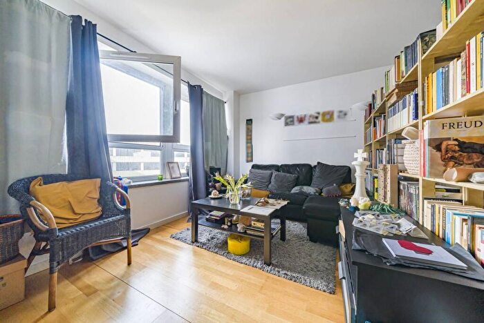 1 Bedroom Flat For Sale In The Vista Building, Woolwich, London, SE18