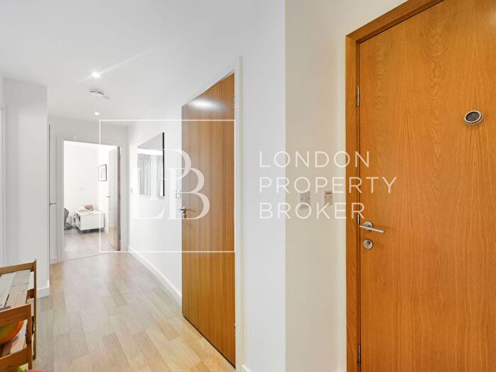 1 Bedroom Flat To Rent In Woodberry Grove, Residence Tower Woodberry Grove, N4
