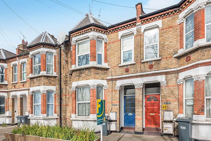 1 Bedroom Flat To Rent In Dorchester Grove, Chiswick, London, W4