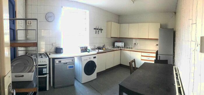 2 Bedroom Maisonette To Rent In Richmond Road, Cardiff, CF24