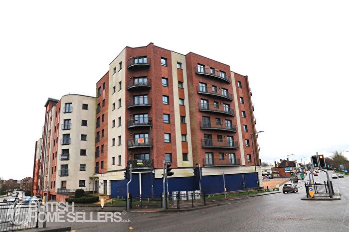 2 Bedroom Flat For Sale In Hawksbill Way, Peterborough, Cambridgeshire, PE2