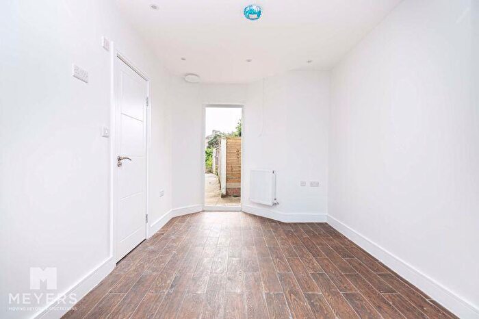 Studio To Rent In Carlton Road, Bournemouth, BH1