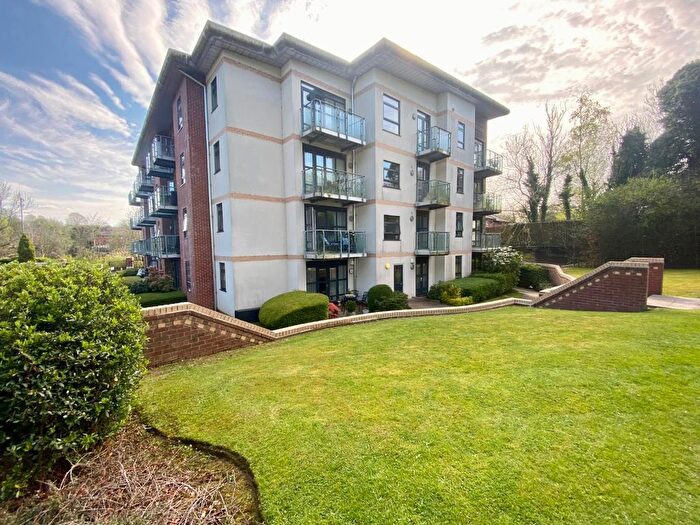 1 Bedroom Flat To Rent In Shorecliffe Rise, Radcliffe New Road, Radcliffe, M26