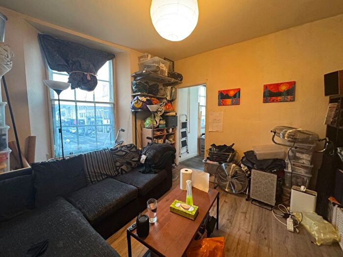 2 Bedroom Flat To Rent In Deptford Broadway, London, SE8