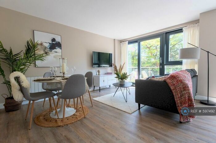 2 Bedroom Flat To Rent In The Glass House, Hull, HU1