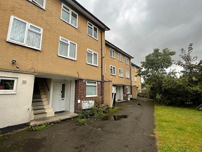 2 Bedroom Flat To Rent In Hertford Road, Edmonton, N9